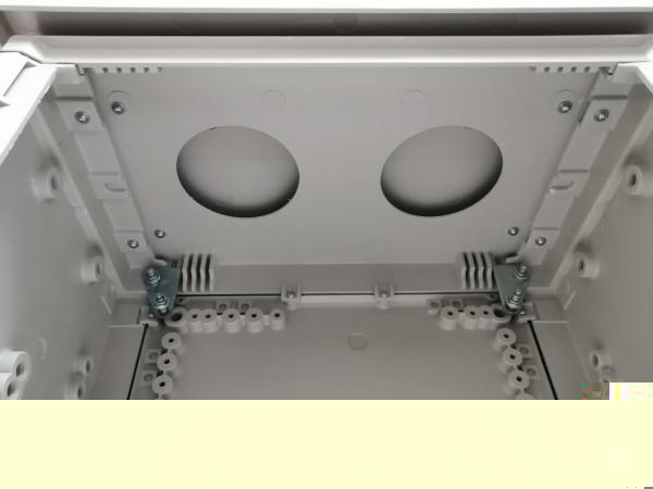IP55 Kunststoff GFK Schaltschrank 1000x750x300 mm HBT mit Standardtür und Regendach